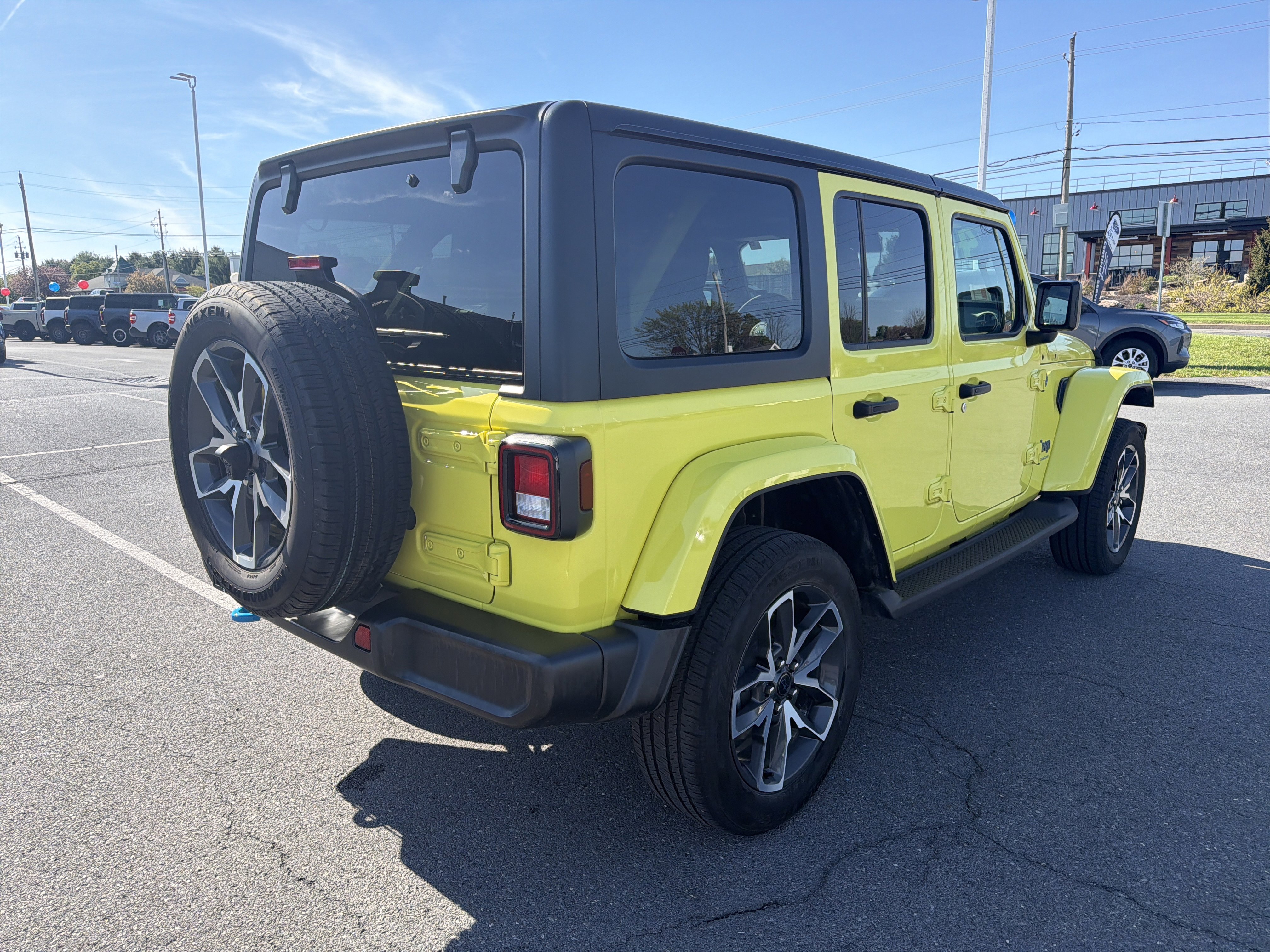 Used 2024 Jeep Wrangler Sport S w/ Convenience Group AWD/4WD image 3
