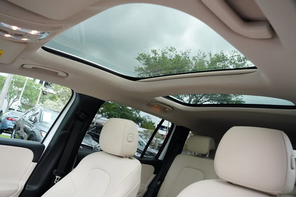 Used 2023 Mercedes-Benz GLB 250 image 5