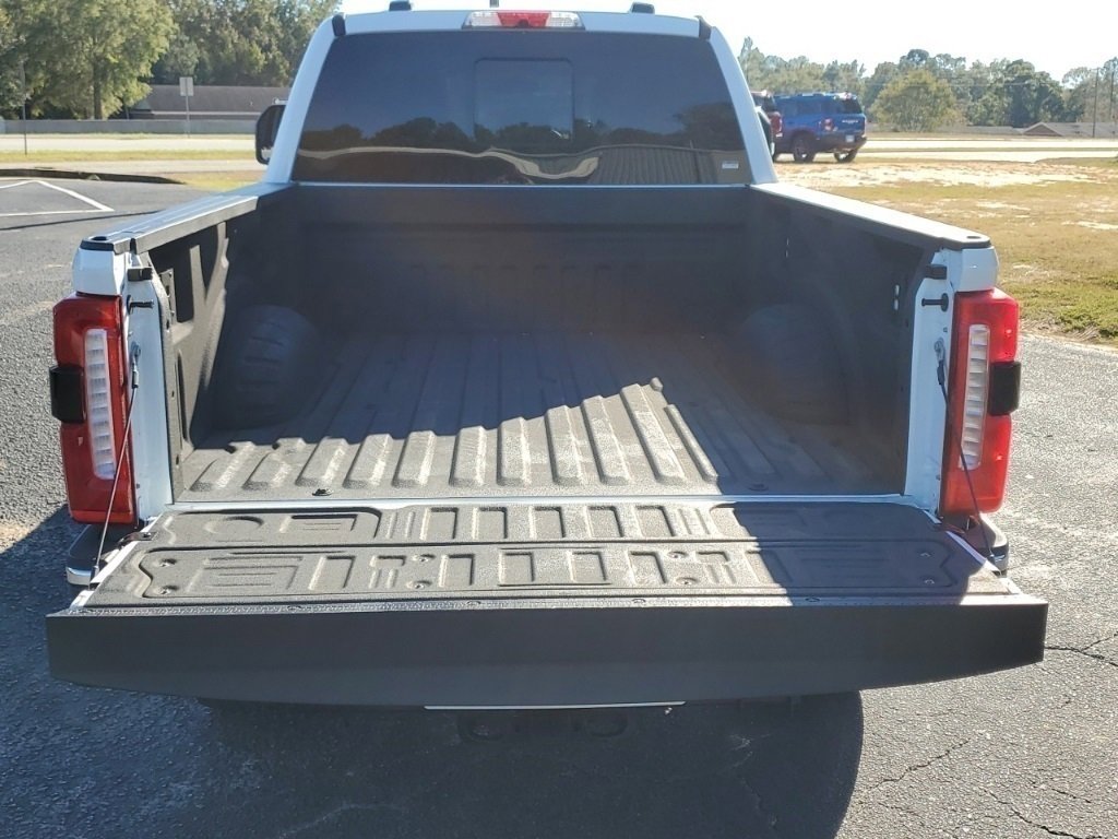 Used 2025 Ford F250 Lariat w/ Chrome Package image 12