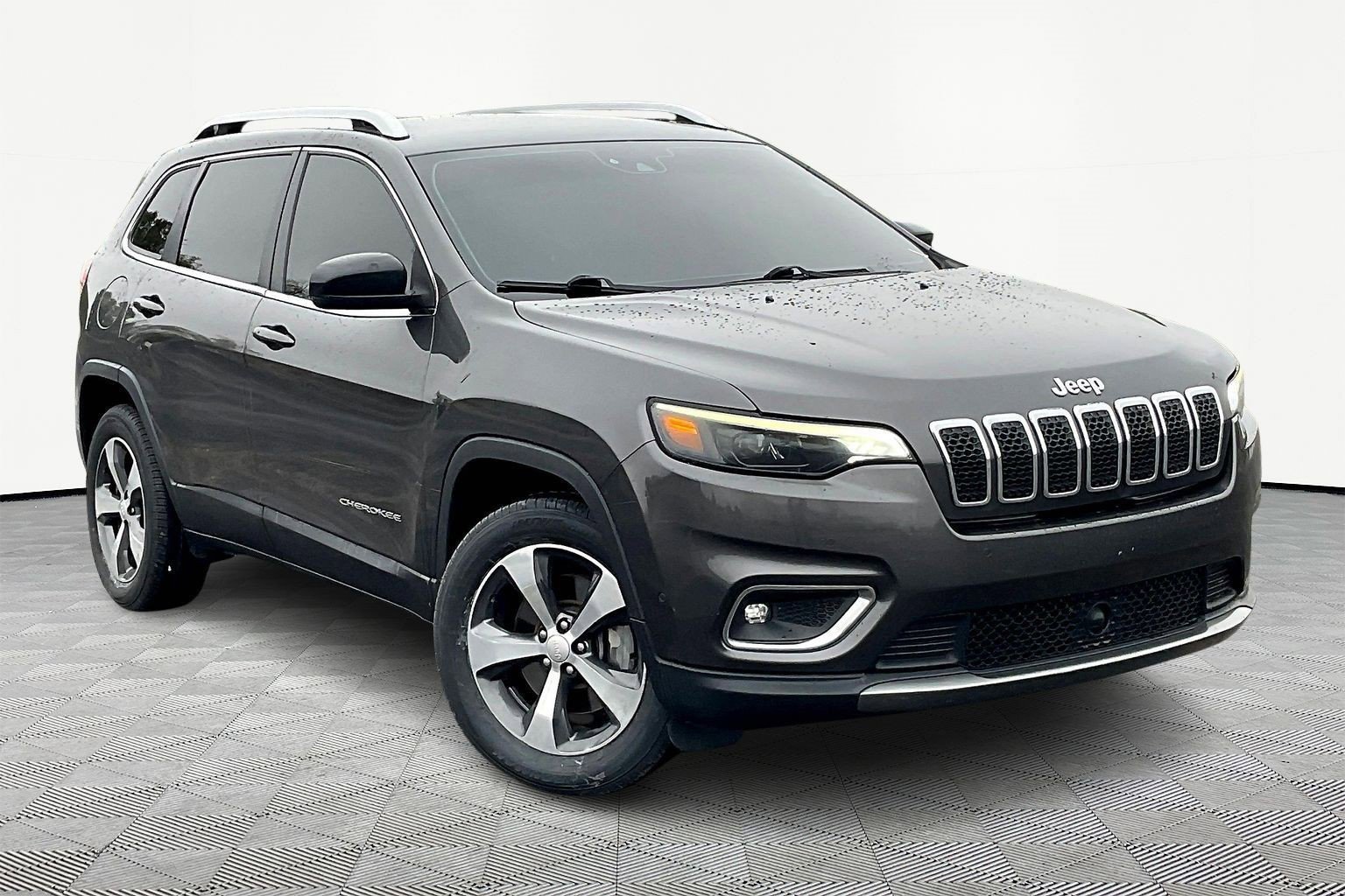 Used 2019 Jeep Cherokee Limited w/ Technology Group