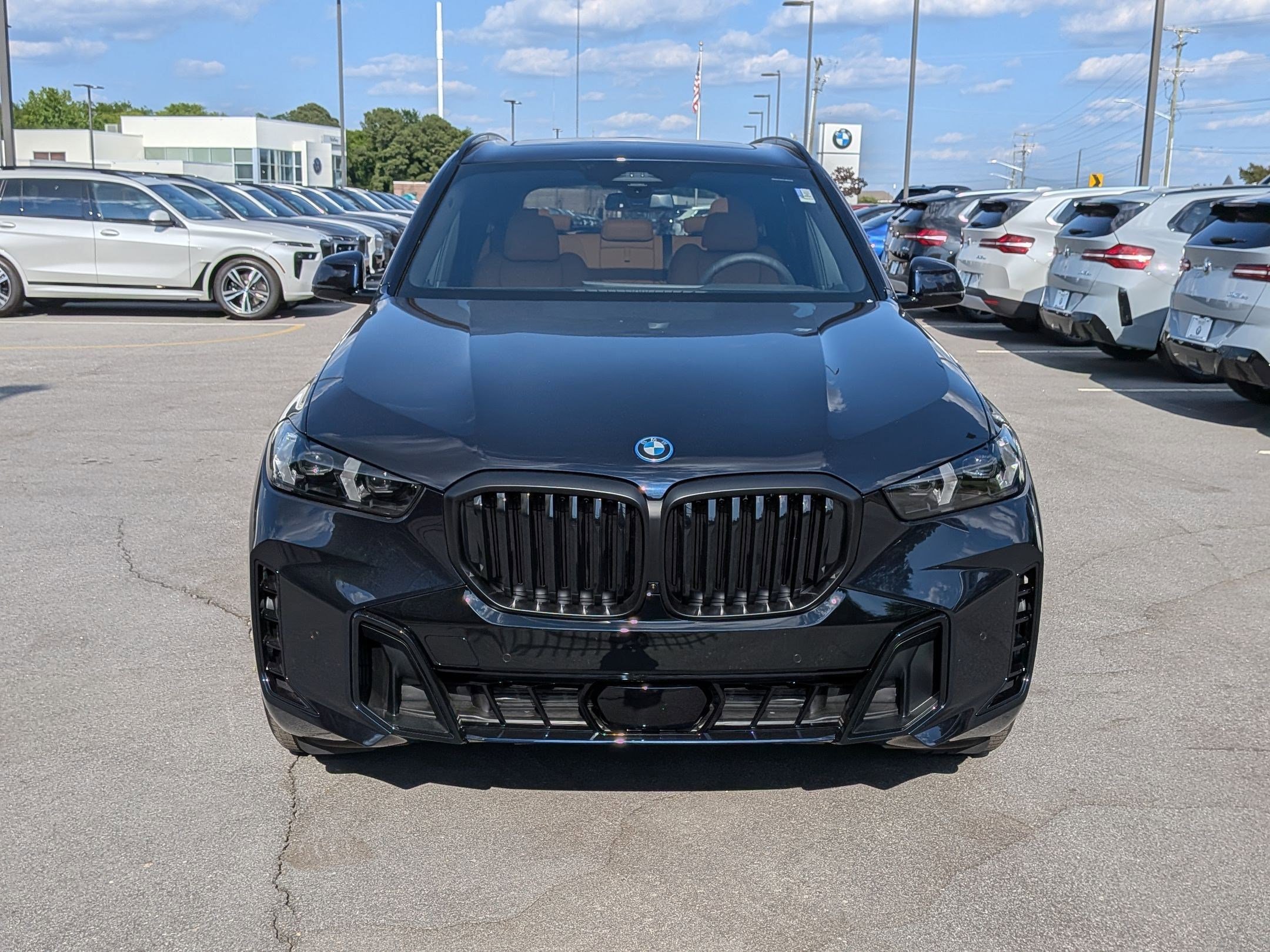 New 2026 BMW X5 xDrive50e w/ M Sport Package AWD/4WD image 8