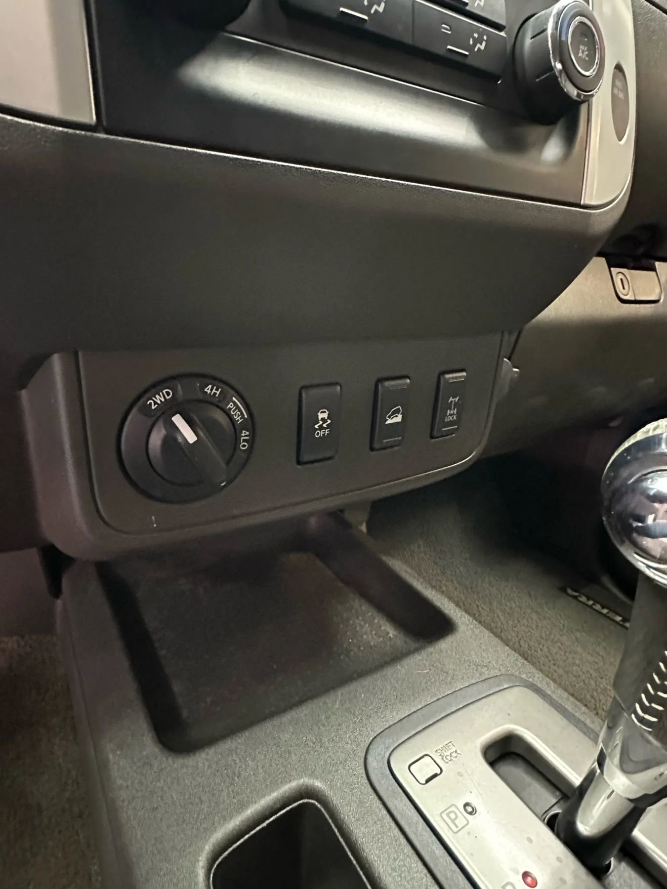 Used 2013 Nissan Xterra PRO-4X w/ Pro-4x Leather Pkg image 18