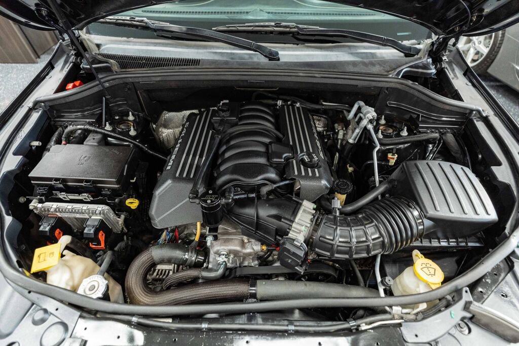 Used 2015 Jeep Grand Cherokee SRT image 14