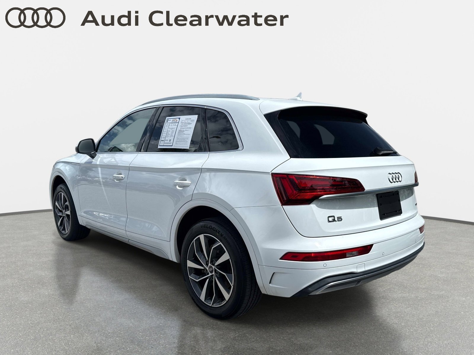 Used 2021 Audi Q5 Premium Plus w/ Premium Plus Package image 4