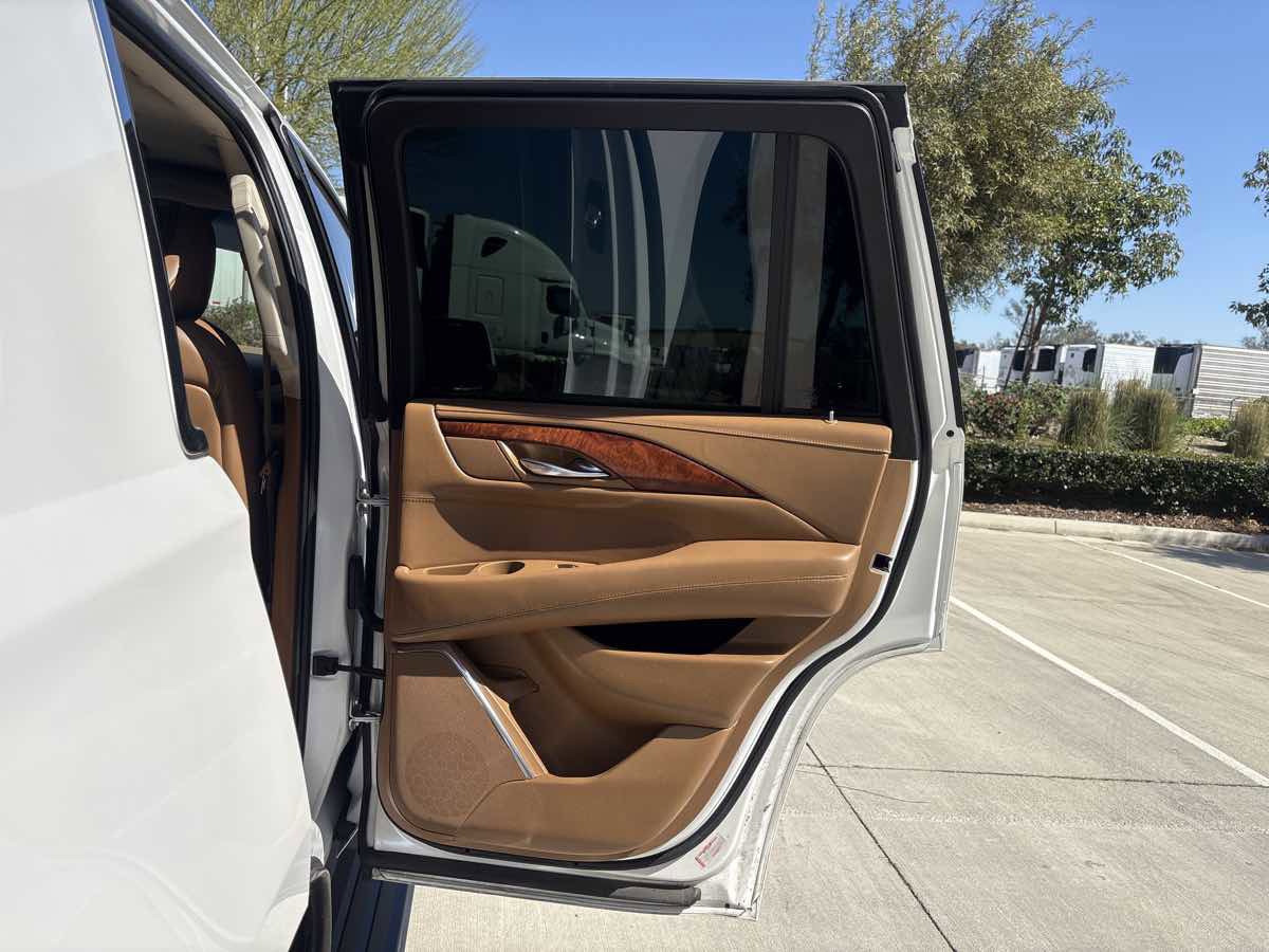 Used 2016 Cadillac Escalade Platinum image 20