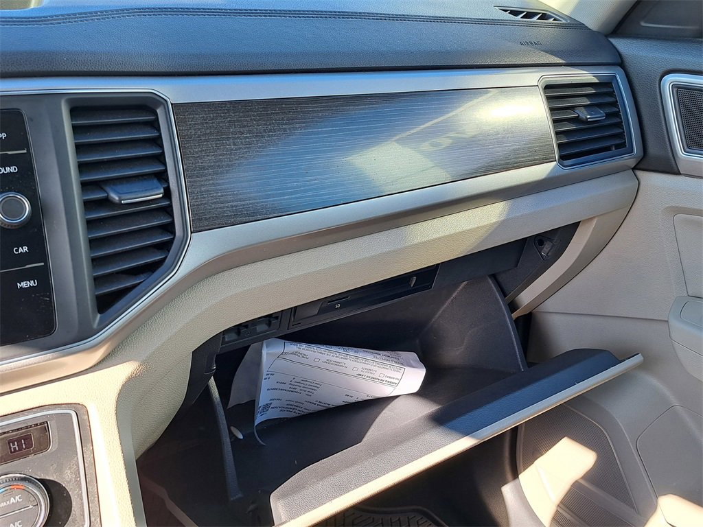 Used 2019 Volkswagen Atlas SE w/ Towing Package image 14