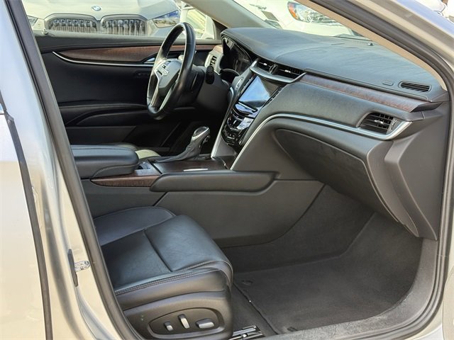 Used 2019 Cadillac XTS Luxury image 17