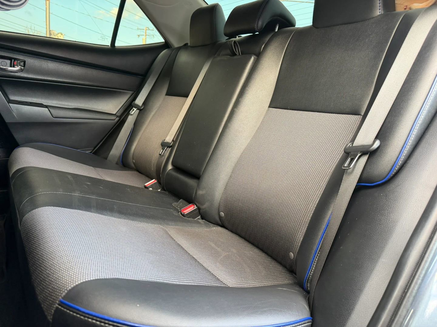 Used 2019 Toyota Corolla SE FWD image 13