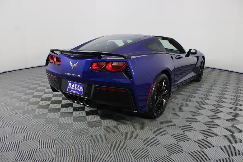 Used 2017 Chevrolet Corvette Stingray Coupe w/ 1LT RWD image 7