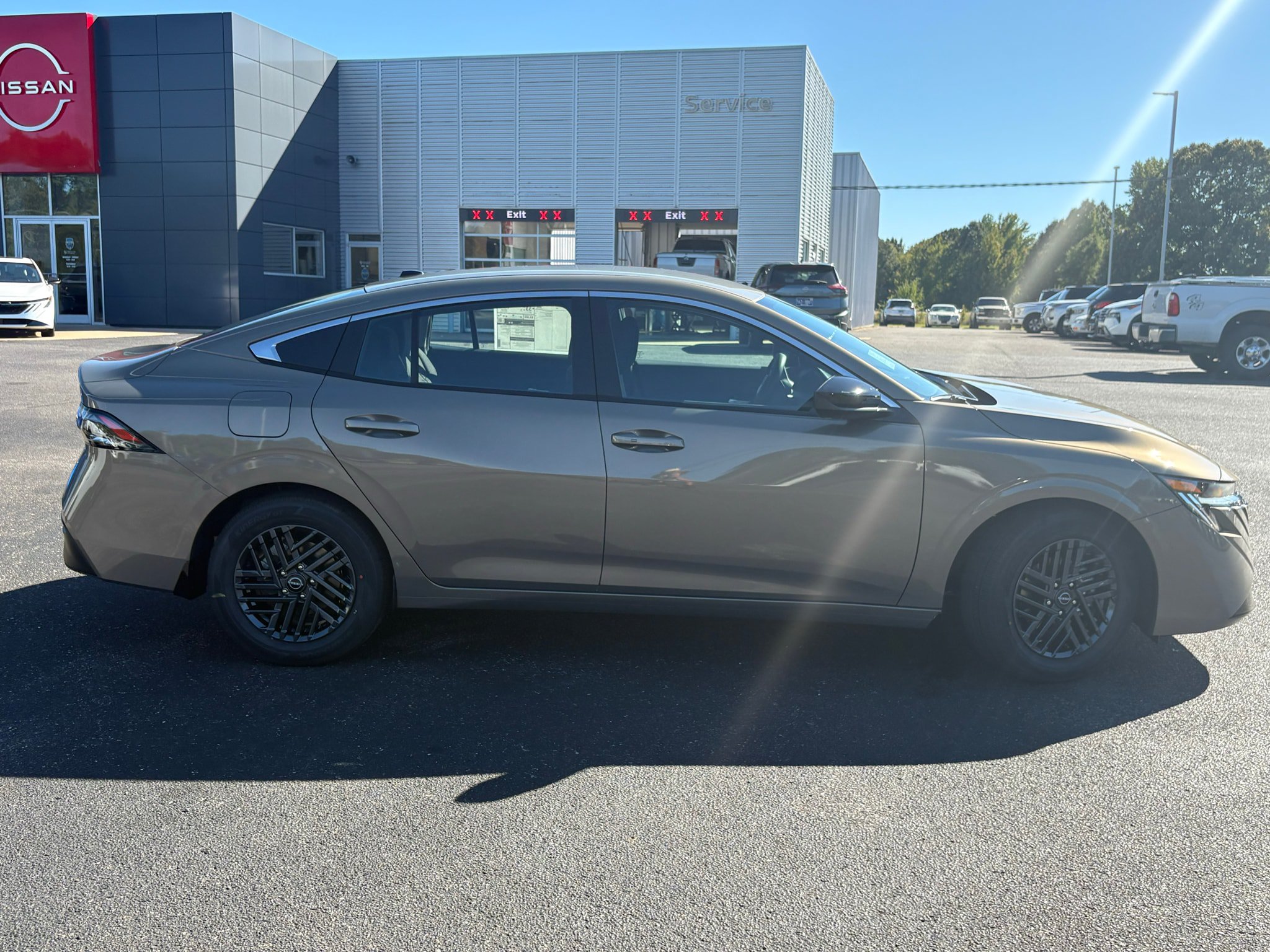 New 2027 Nissan Sentra SV w/ Floor Mat Package FWD image 6