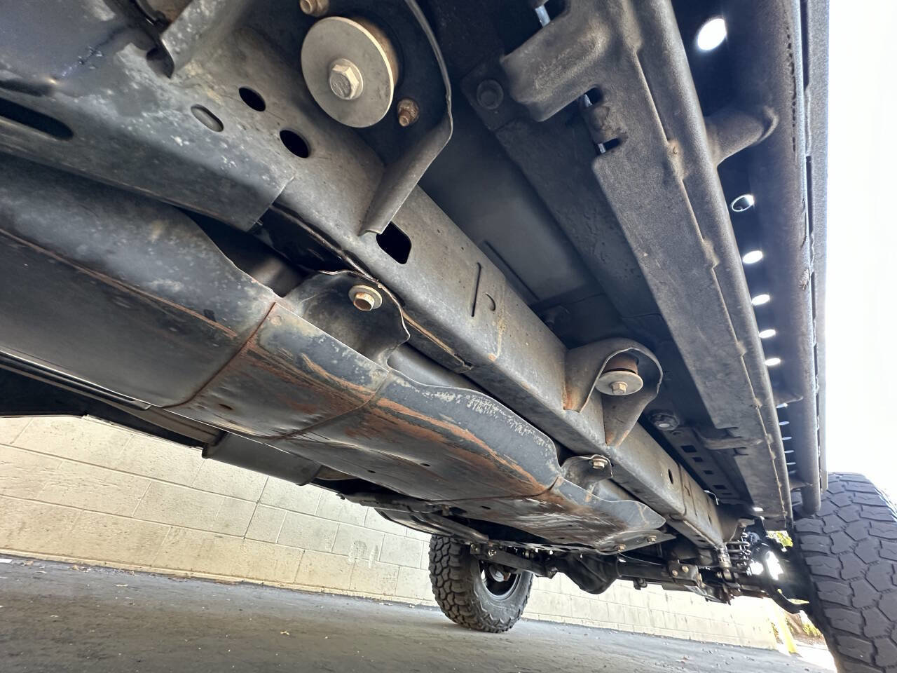 Used 2017 Jeep Wrangler Unlimited Rubicon image 25