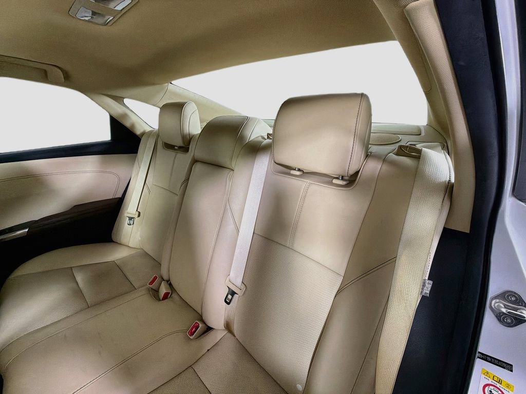 Used 2018 Toyota Avalon Limited w/ Carpet Mat Package FWD image 24