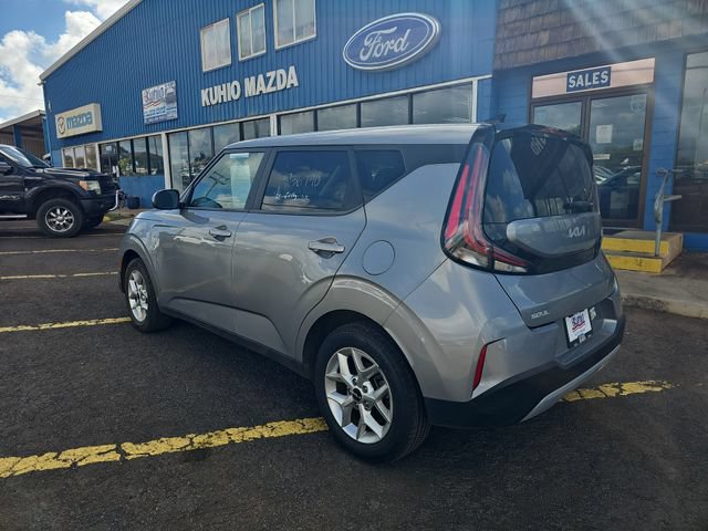 Used 2025 Kia Soul LX w/ LX Technology Package FWD image 3