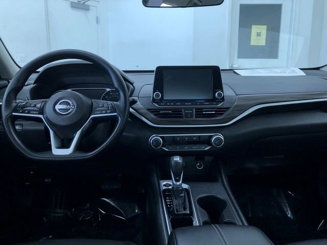 Used 2025 Nissan Altima 2.5 SV image 17