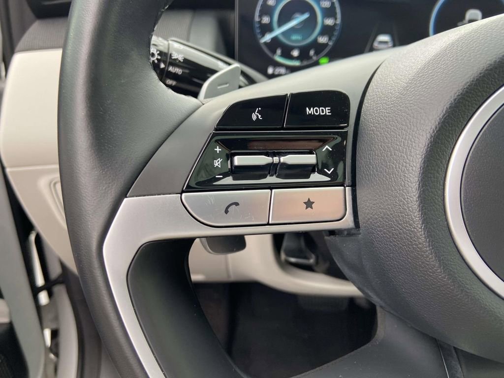 Used 2022 Hyundai Tucson Limited AWD/4WD image 23