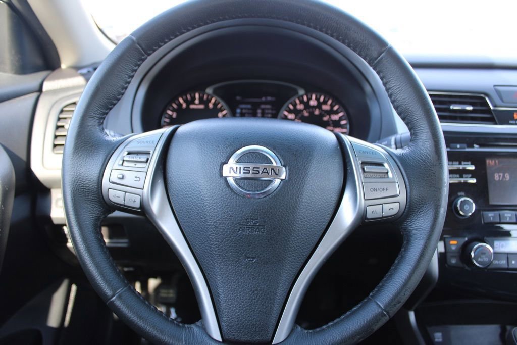 Used 2015 Nissan Altima 2.5 SV w/ Convenience Package image 28
