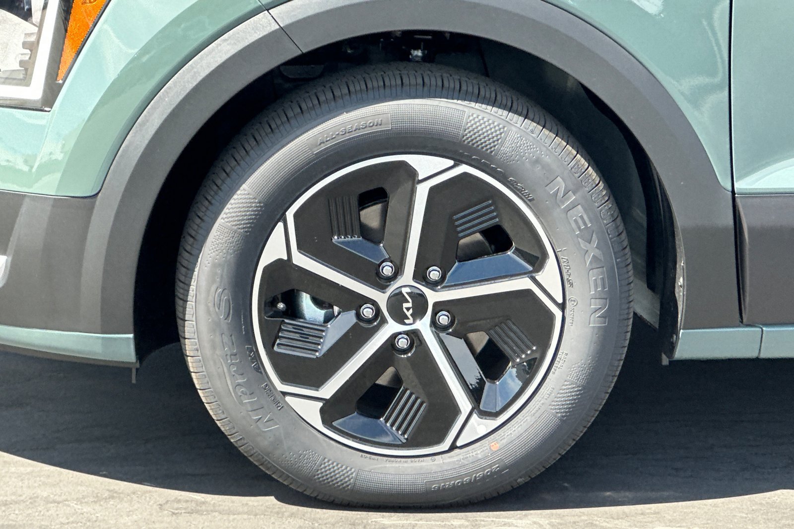 New 2026 Kia Niro EX w/ EX Premium Package FWD image 26