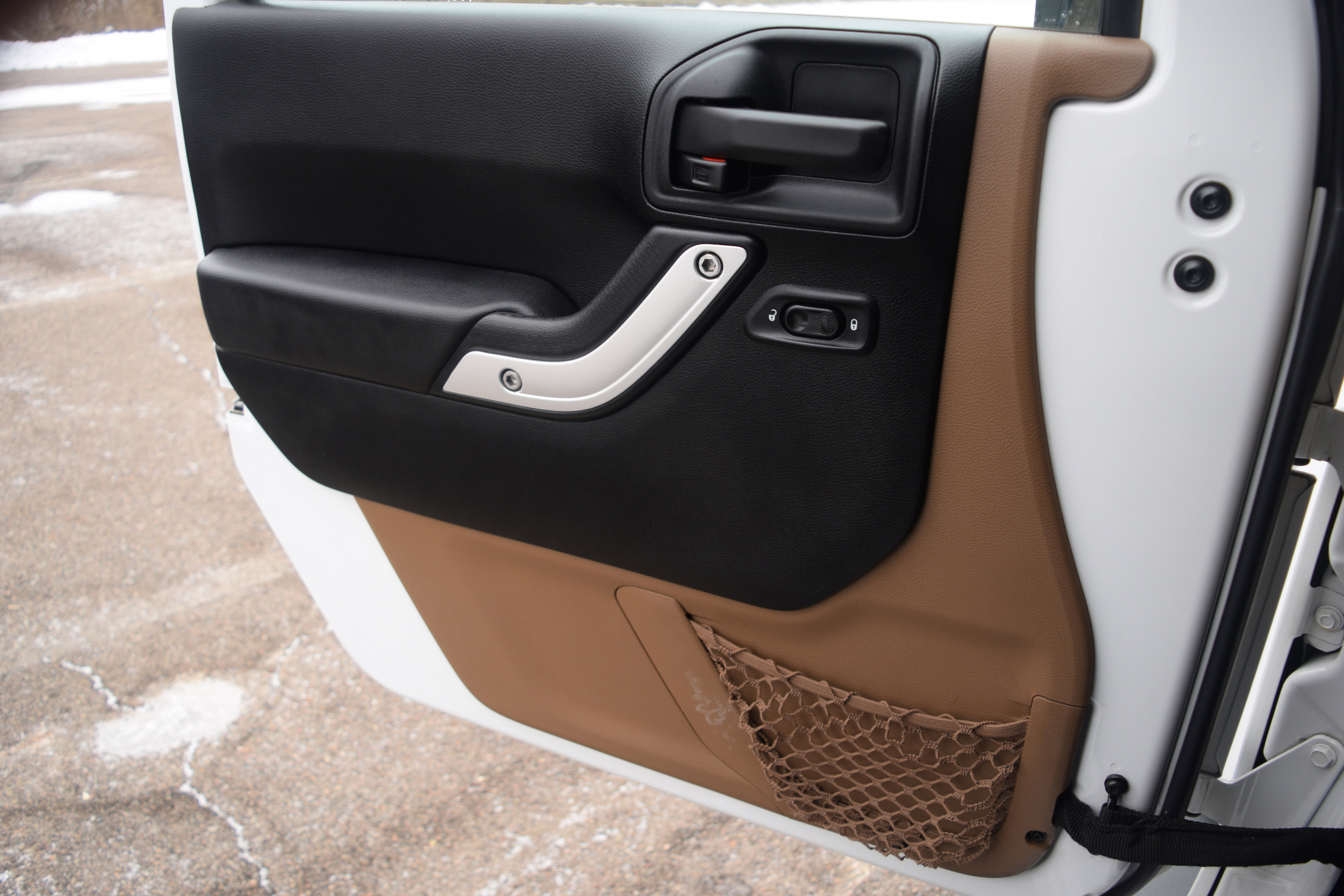 Used 2014 Jeep Wrangler Unlimited Sahara w/ Connectivity Group image 16