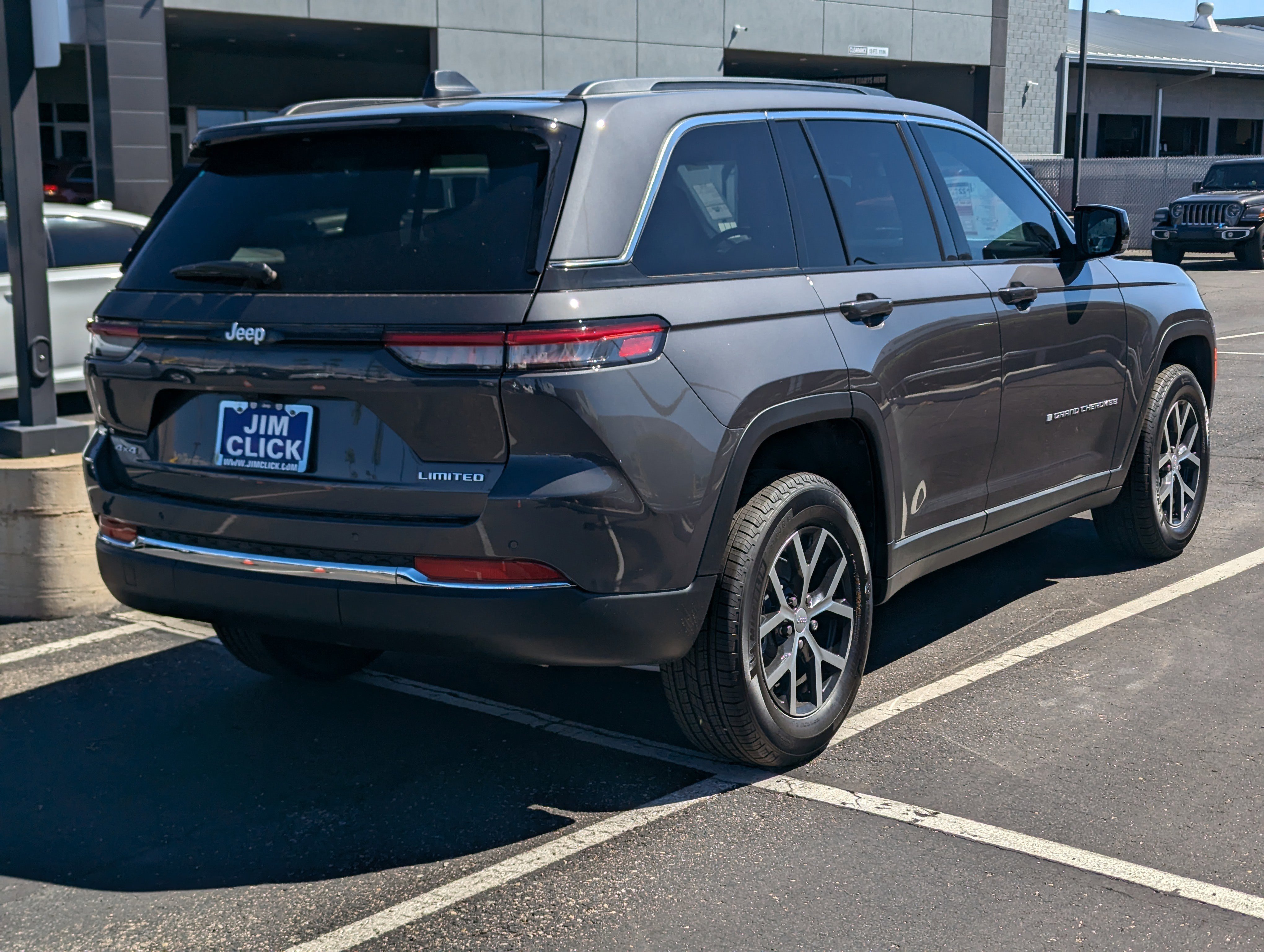 New 2025 Jeep Grand Cherokee Limited w/ Trailer Tow Package image 2
