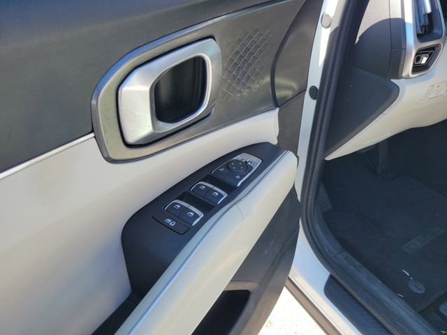 Used 2021 Kia Sorento EX image 13