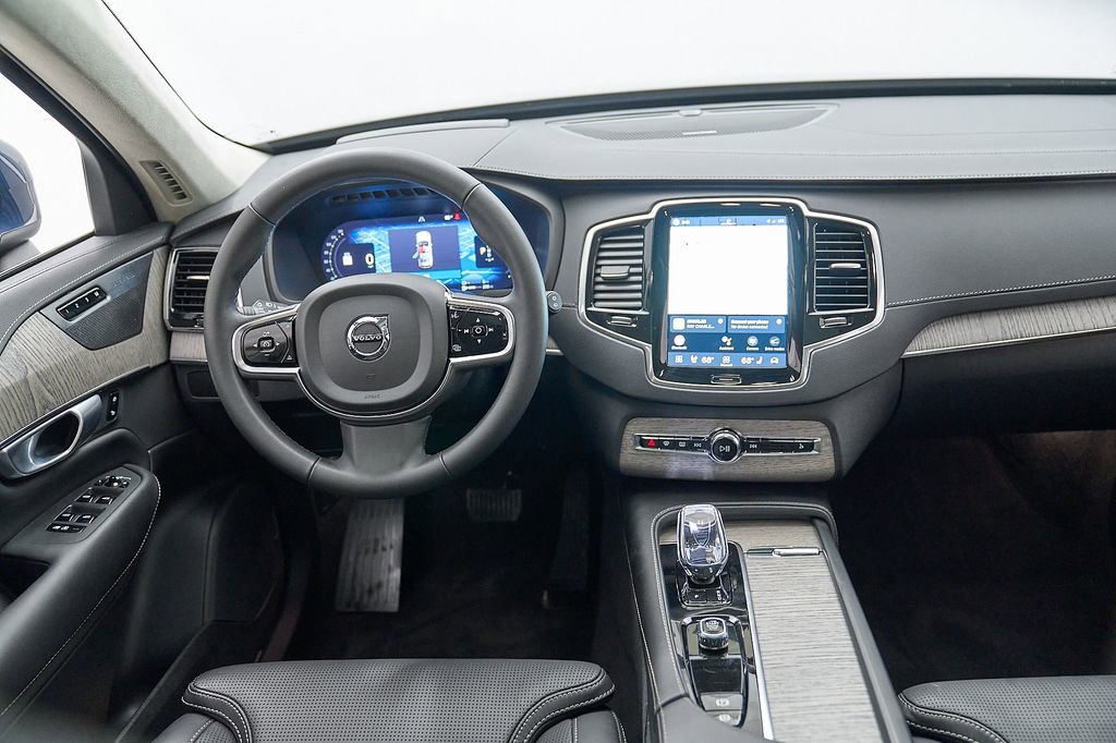 Certified 2024 Volvo XC90 T8 Ultimate w/ Lounge Package AWD/4WD image 27