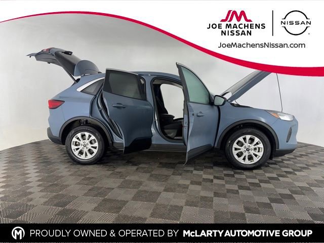 Used 2023 Ford Escape Active w/ Tech Pack #1 AWD/4WD image 13