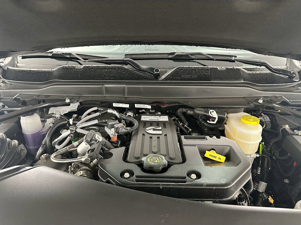 New 2025 RAM 3500 Limited image 18