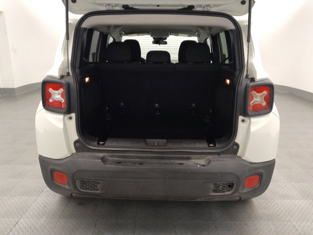 Used 2015 Jeep Renegade Sport w/ Power & Air Group FWD image 29