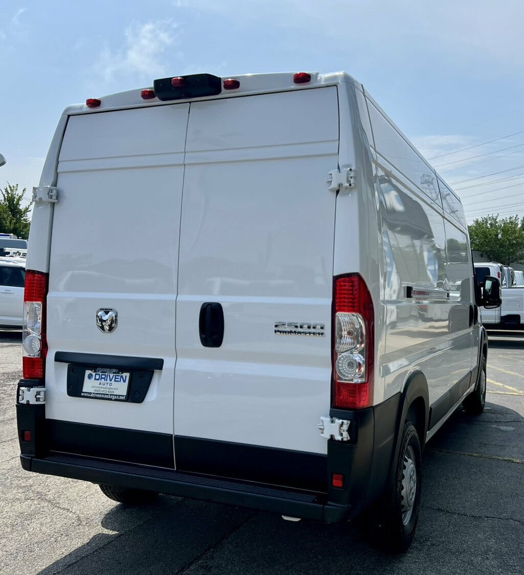 Used 2025 RAM ProMaster 2500 w/ Convenience Group FWD image 31