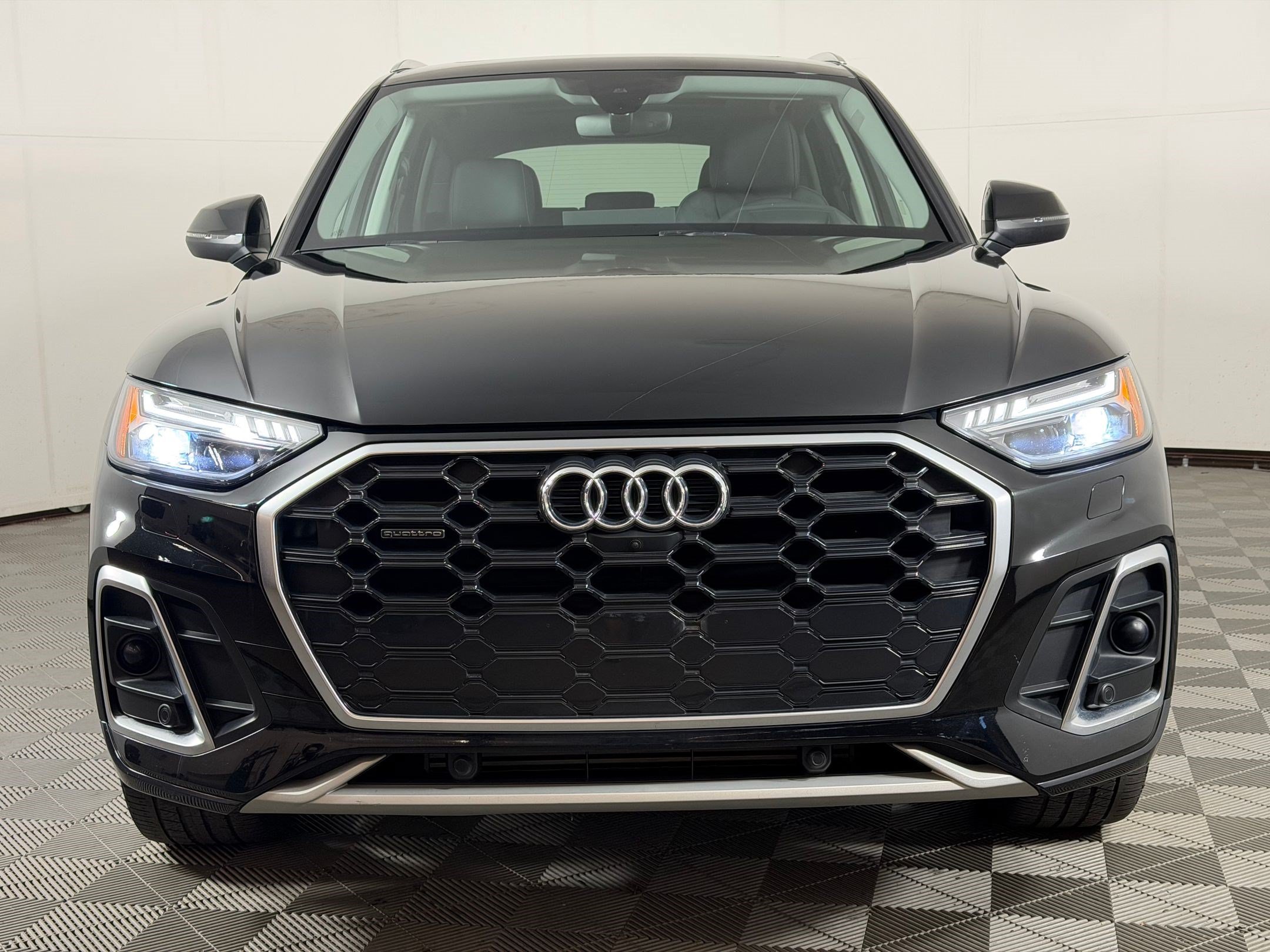 Used 2023 Audi Q5 2.0T Prestige w/ Prestige Package AWD/4WD image 6
