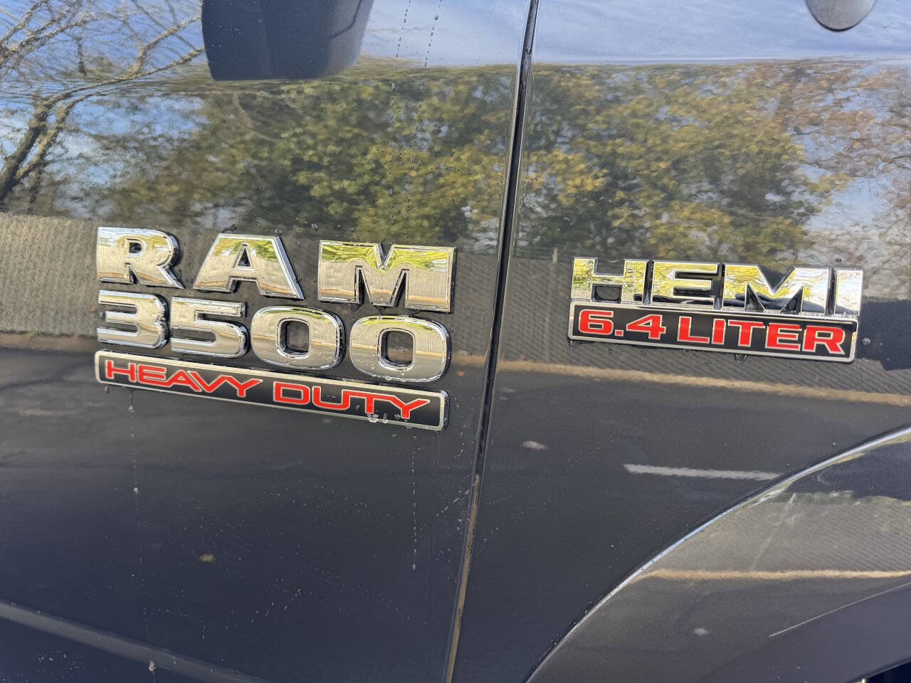Used 2018 RAM 3500 Laramie w/ Protection Group image 21