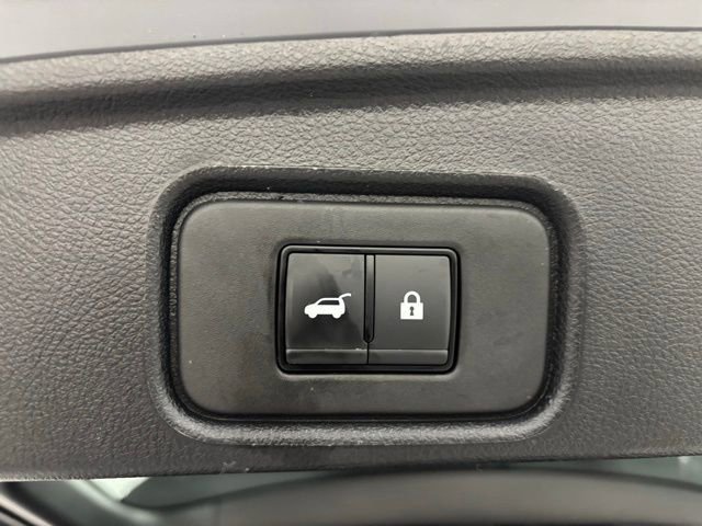 Used 2025 Nissan Pathfinder Rock Creek image 10