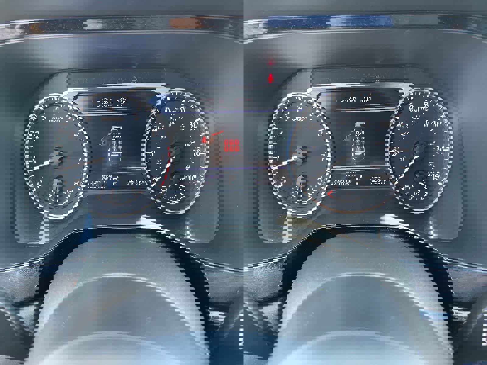 Used 2025 Nissan Pathfinder SV image 16