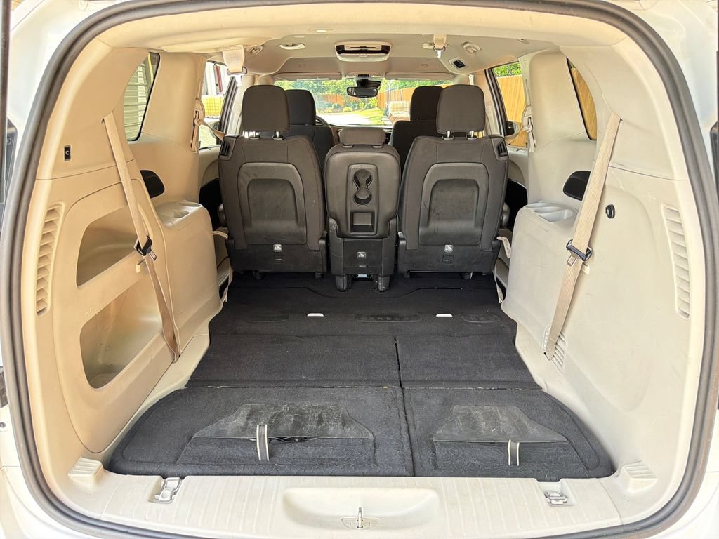 Used 2019 Chrysler Pacifica Touring Plus w/ Advanced Safetytec Group FWD image 38
