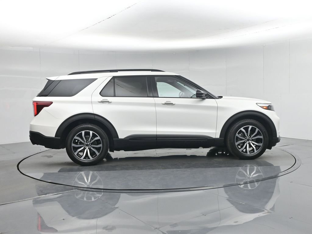 Used 2020 Ford Explorer ST w/ Premium Technology Package image 31