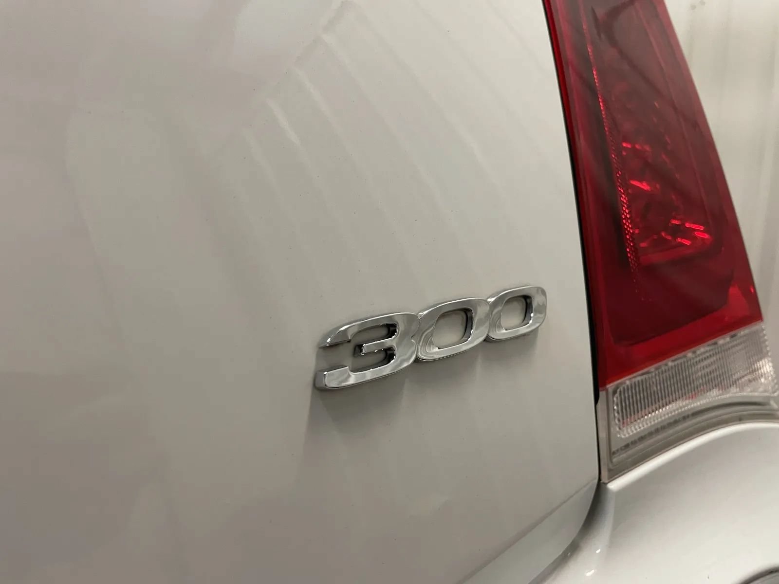 Used 2022 Chrysler 300 Touring AWD/4WD image 15