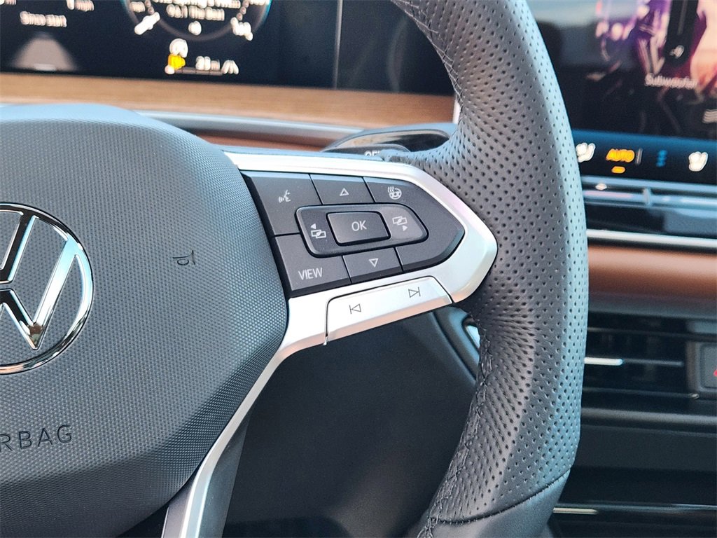 New 2026 Volkswagen Tiguan SEL R-Line image 10