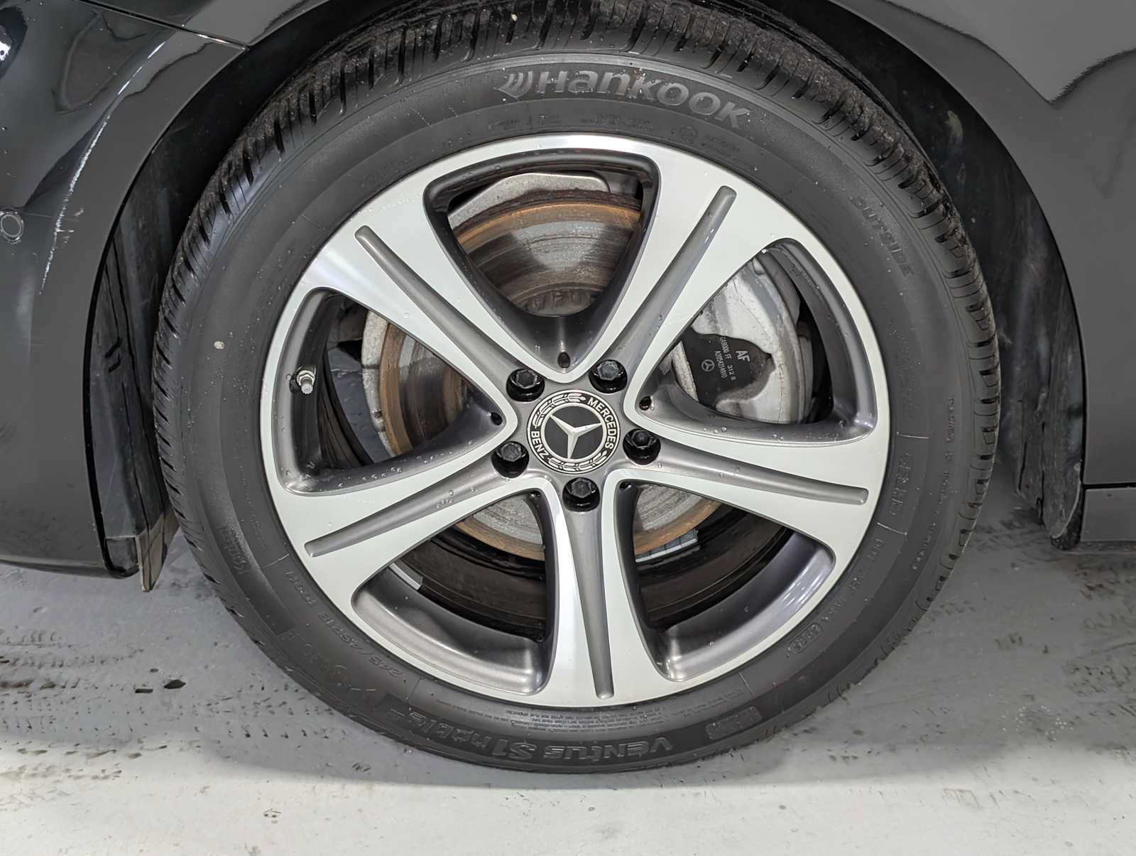 Certified 2019 Mercedes-Benz E 300 4MATIC image 3