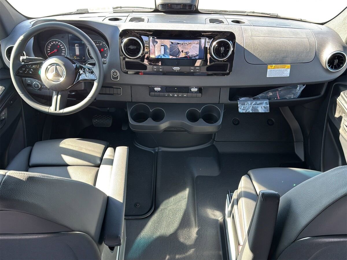 New 2026 Mercedes-Benz Sprinter 2500 image 11