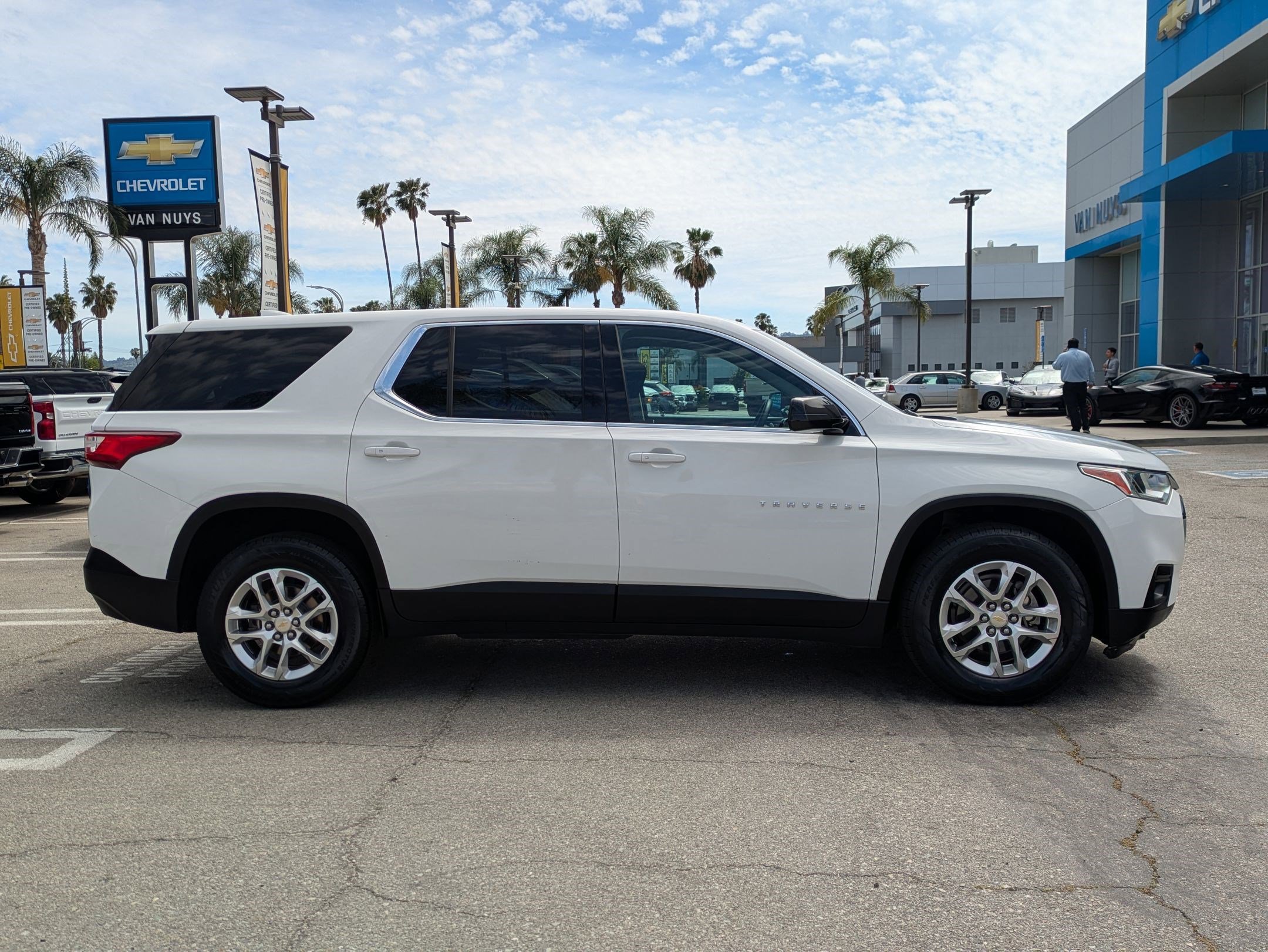 Used 2019 Chevrolet Traverse LS image 4