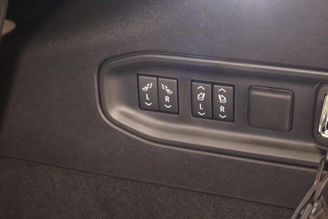 New 2026 Cadillac Vistiq Sport image 23