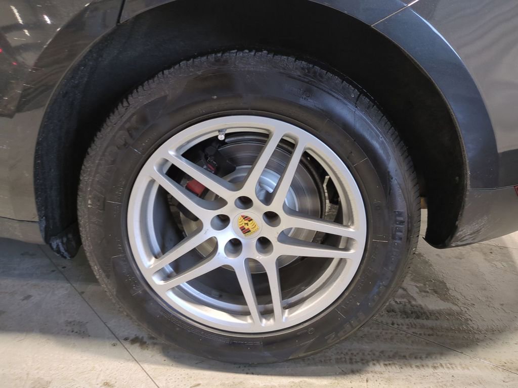 Used 2018 Porsche Macan image 15