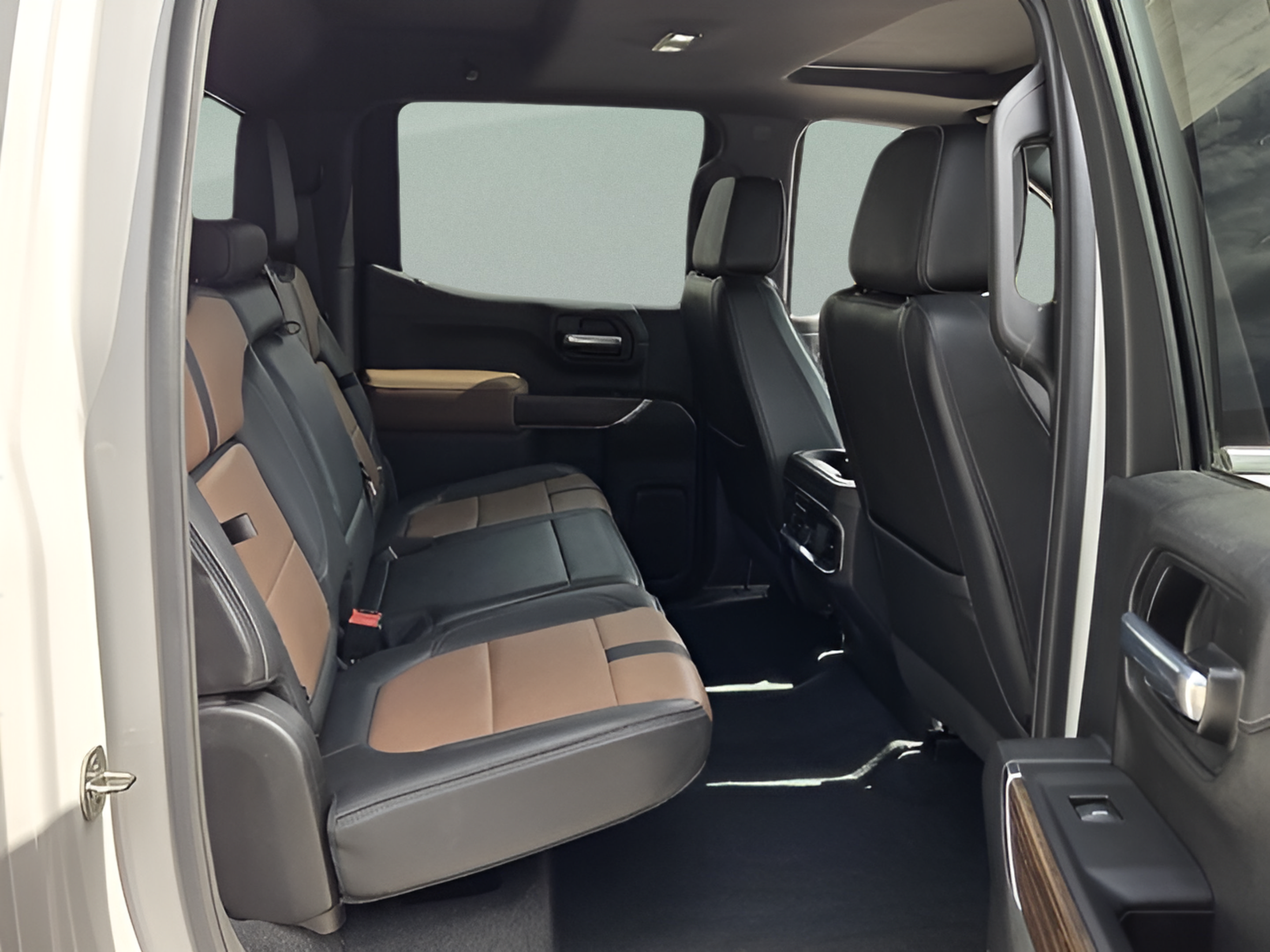 Certified 2021 Chevrolet Silverado 1500 High Country w/ Technology Package AWD/4WD image 13