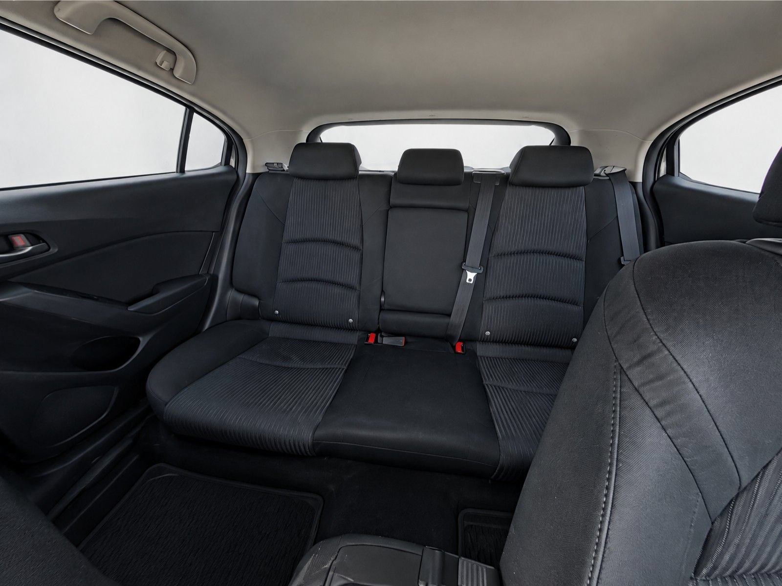 Used 2015 MAZDA MAZDA3 i Touring FWD image 23