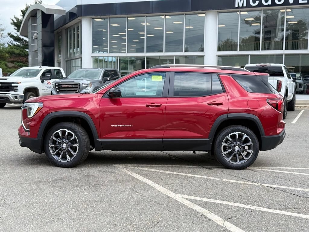 New 2027 GMC Terrain Elevation w/ Elevation Premium Package FWD image 3