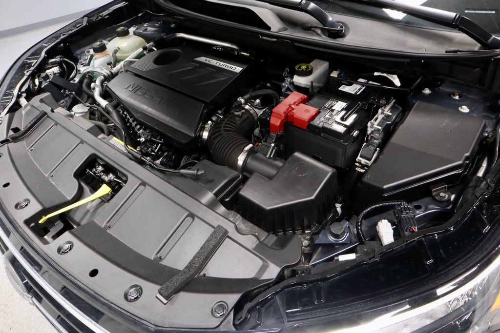 Certified 2025 Nissan Rogue SV FWD image 17