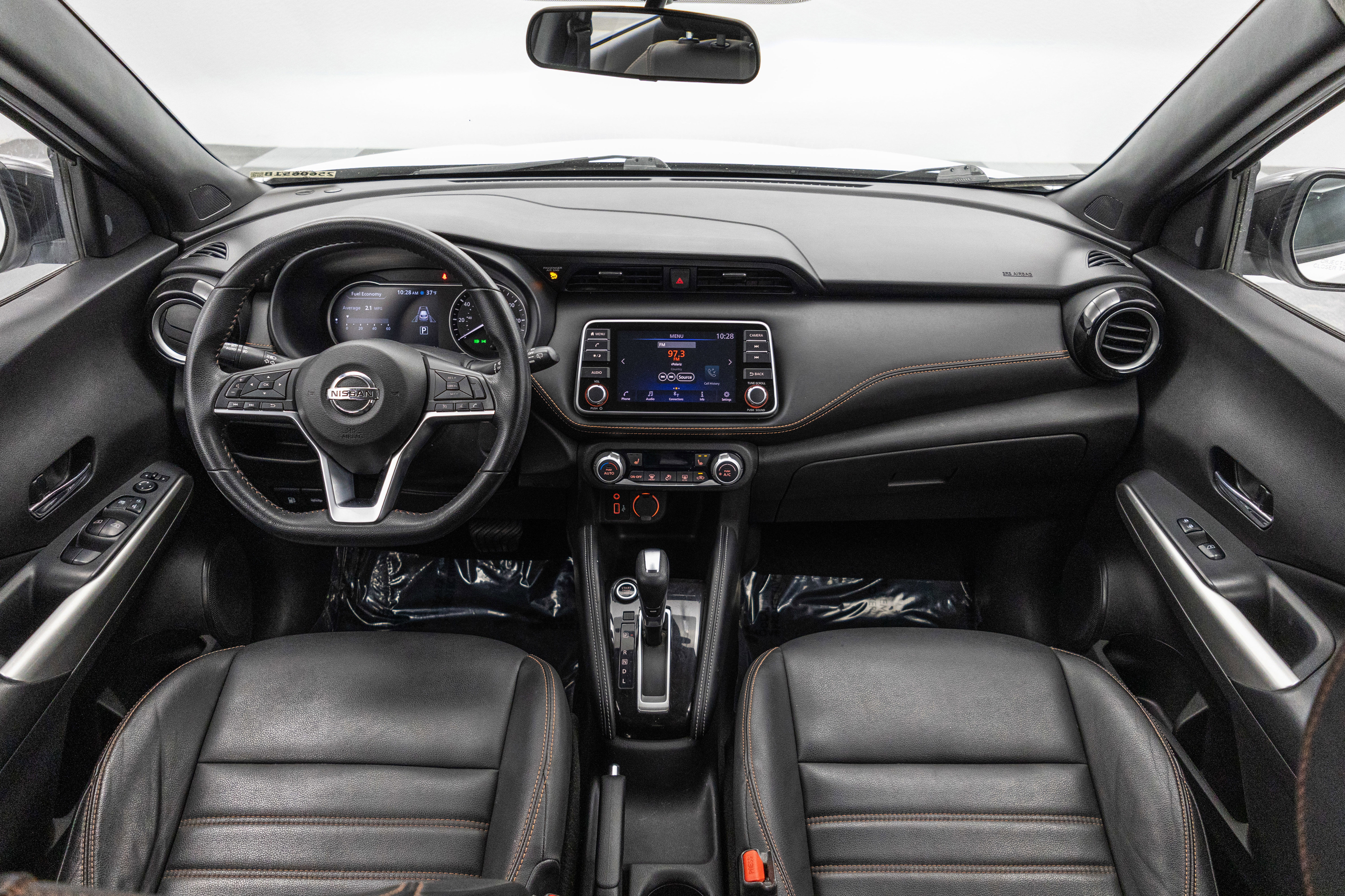 Used 2020 Nissan Kicks SR w/ SR Premium Package image 2