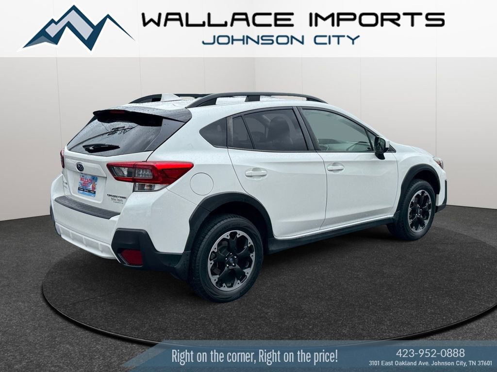 Certified 2022 Subaru Crosstrek 2.0i Premium w/ Moonroof Package AWD/4WD image 5