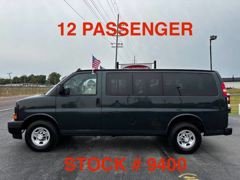 Used 2017 Chevrolet Express 2500 LS image 1