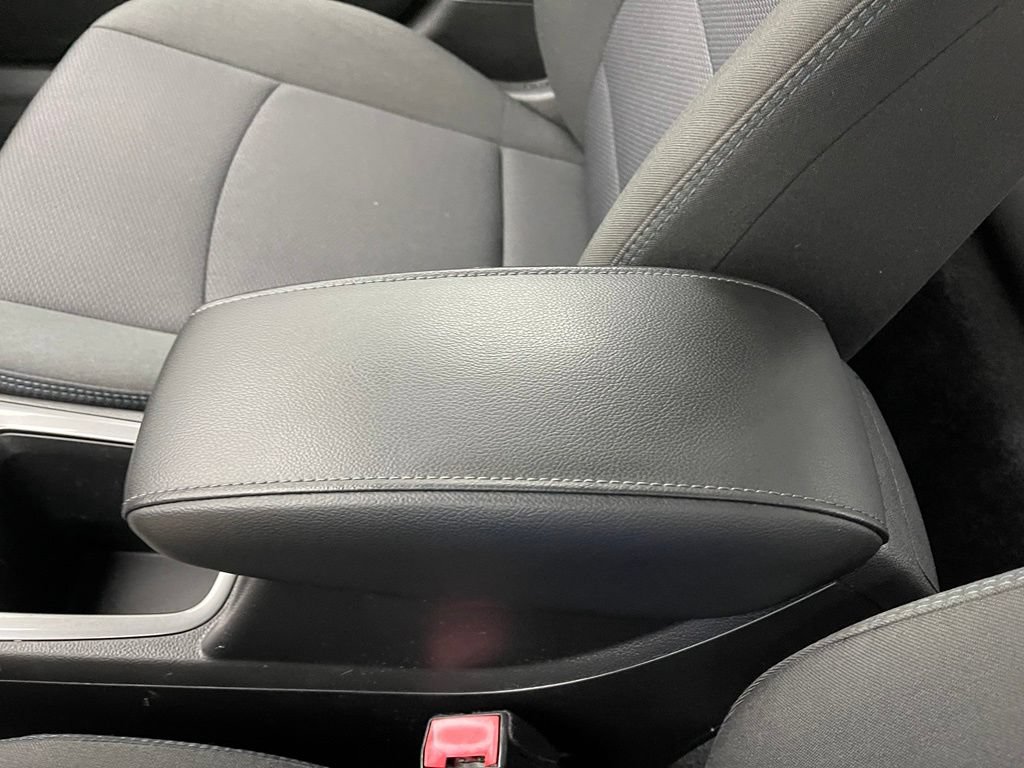 Used 2017 Chevrolet Cruze LT w/ Convenience Package FWD image 26